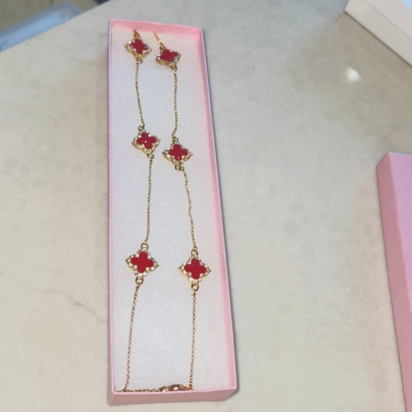 Neiman Marcus Swarovski look of van cleef 30inch red yellow gold 18k rhod plated - Picture 4 of 7